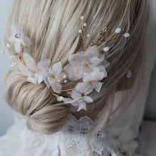 Load image into Gallery viewer, Carrie Pins